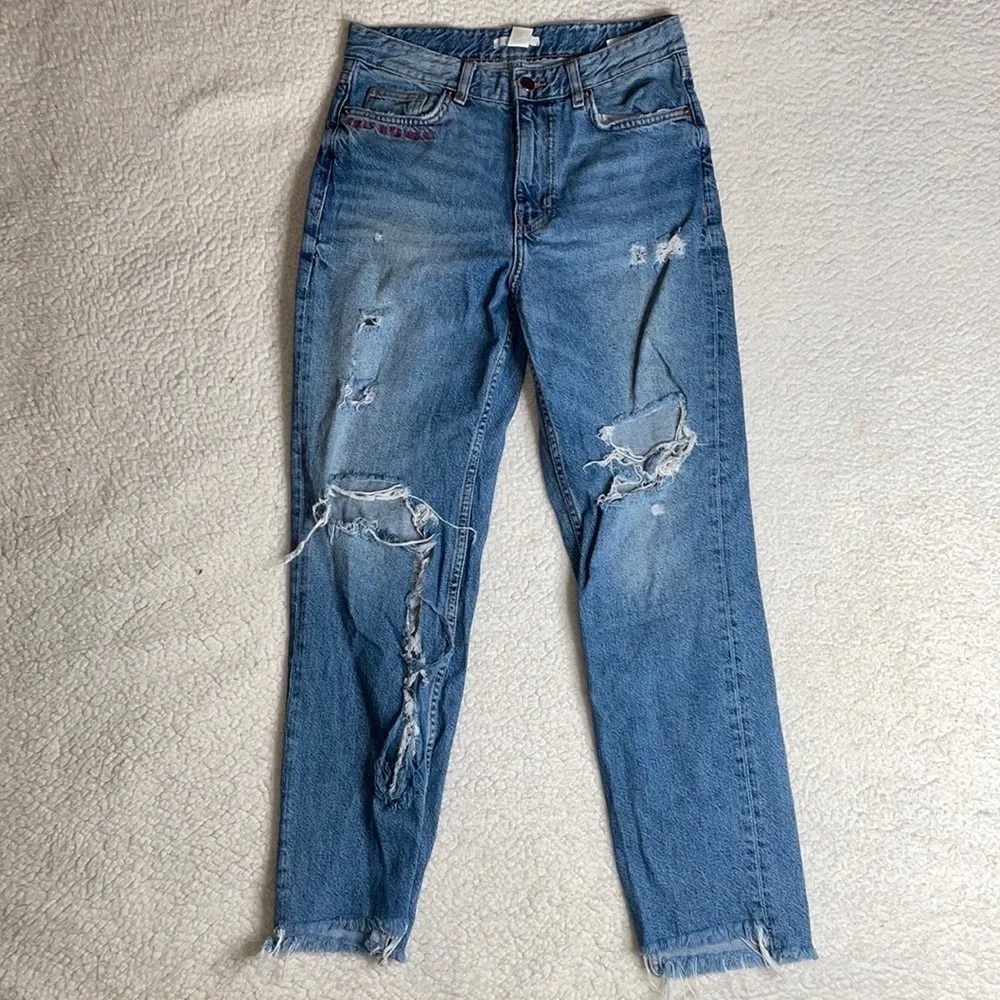 H&M Denim Jeans Distressed Ripped In style Size 6 - Picture 2 of 10